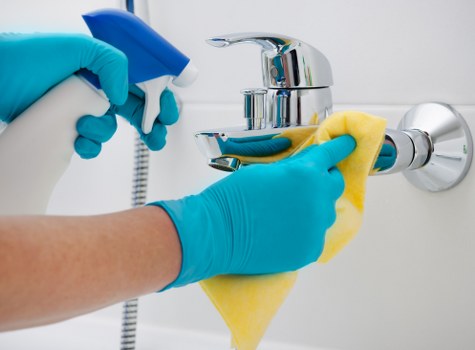 Cleaning grime from oven racks and shelves
